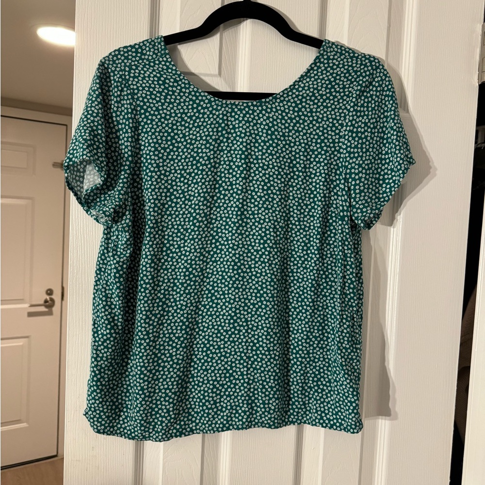 Abercrombie Green Floral Button Back Woven Tee